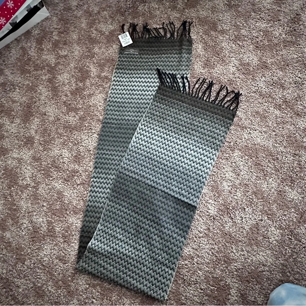 Cashmere Fringe Scarf - Picture 2 of 3